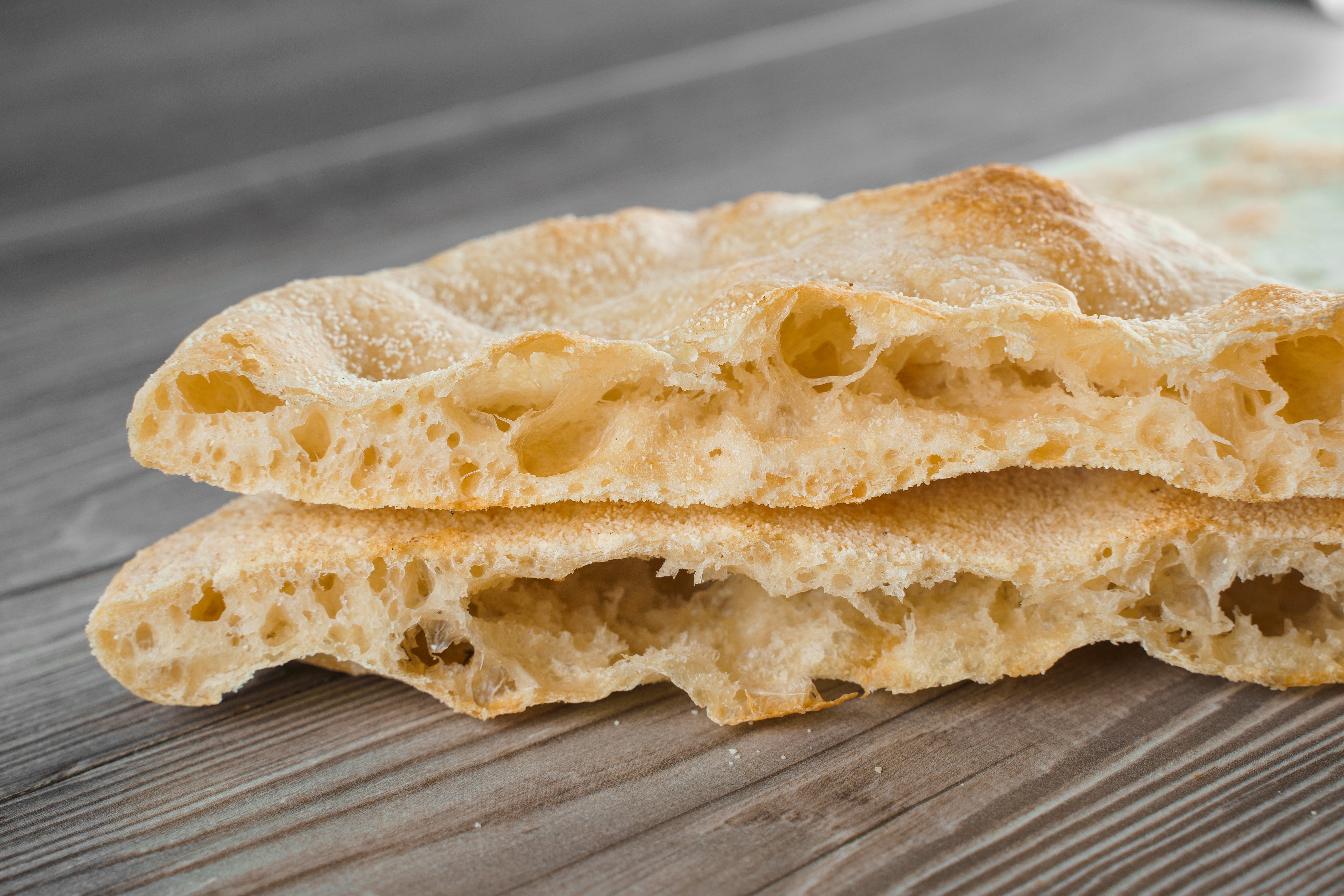 Pinsa Romana Bases 230g (20 pcs /4x5)(Frozen) – Divine Importers Ltd