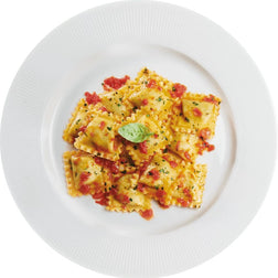 Ravioli Ricotta e Spinaci con Datterino e Basilico (Ricotta and Spinach Ravioli in Tomato and Basil Sauce) - Ready Meal